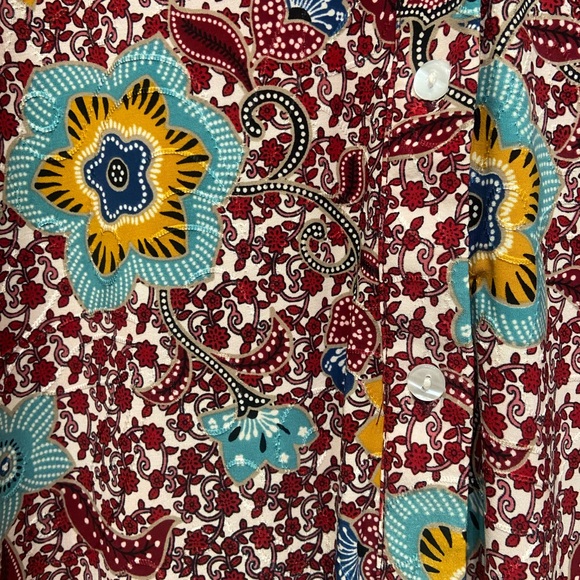 Vibrant Floral Button-Up Blouse - Picture 3 of 5